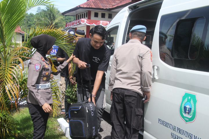 Polres Halteng, Lepas Warga Mudik Balik Gratis presisi 2026