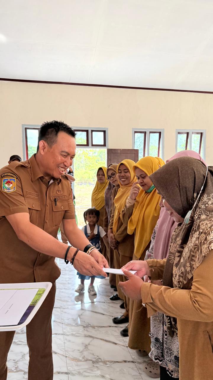 Pemkab Halmahera Timur Salurkan Insentif Ibu Hamil dan Menyusui, Perkuat Upaya Penanganan Stunting